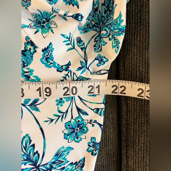 Women's SunShade UPF 50 Elbow Sleeve Rash Guard Swim (or not) Tee - Picture 6 of 9